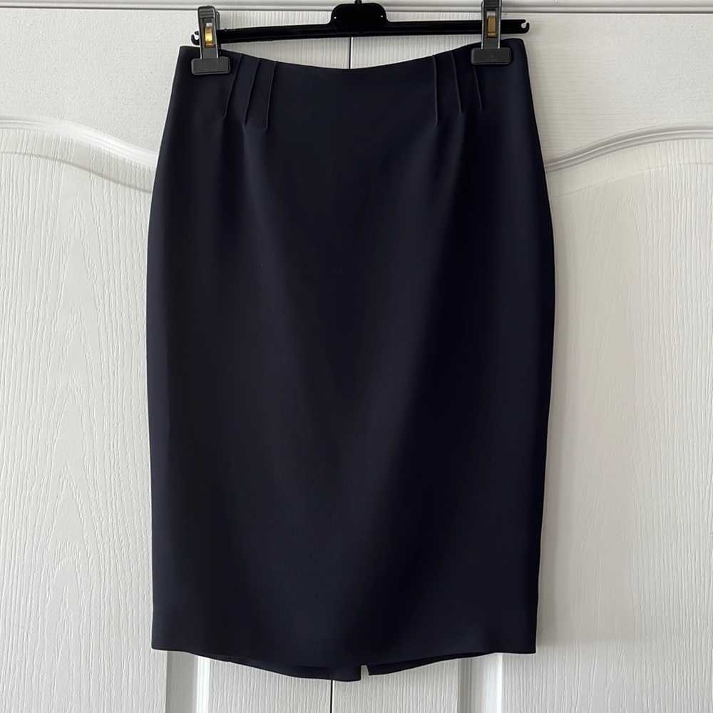VGUC Hobbs navy pencil skirt.